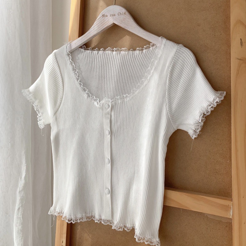 Áo croptop phối ren
