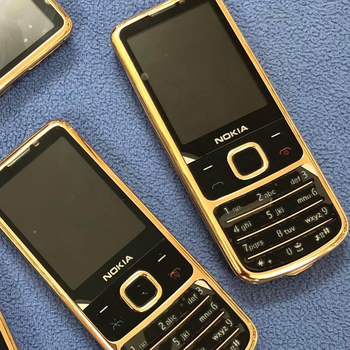 Điện thoại Nokia 6700 classic gold Máy gồm Sạc, Pin Bảo hành 12 tháng