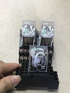 1 Bộ rơ le và Đế
