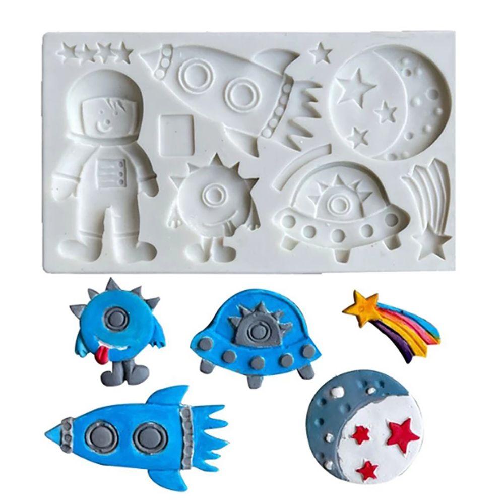Khuôn Làm Bánh DIY Hình Phi Hành Gia