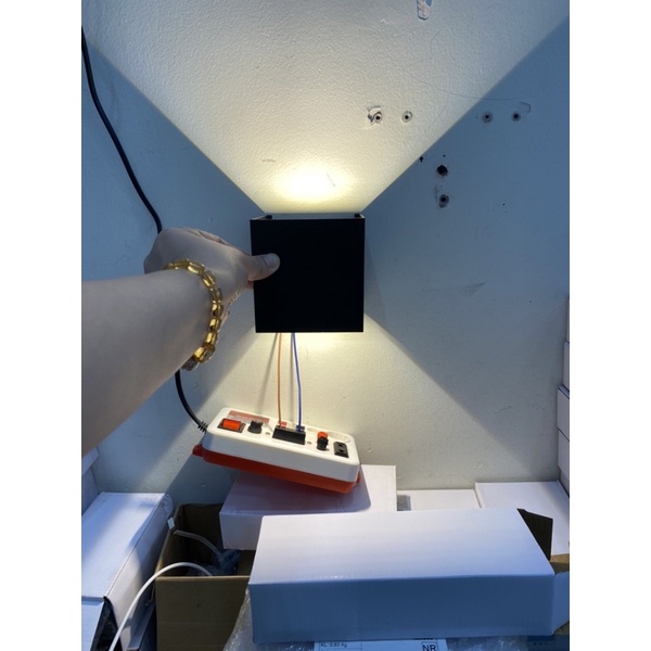 Đèn led hắt hai đầu gắn tường, ngoài trời hình vuông 6W điều chỉnh ánh sáng