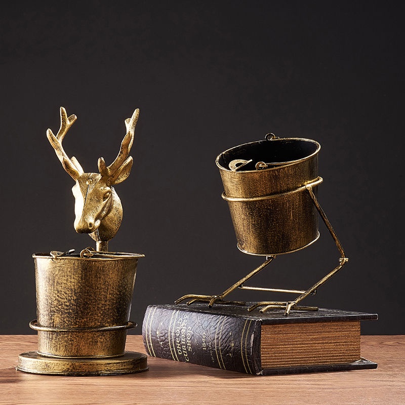 Gạt Tàn Thuốc Bằng Sắt Kiểu Retro Sáng Tạo