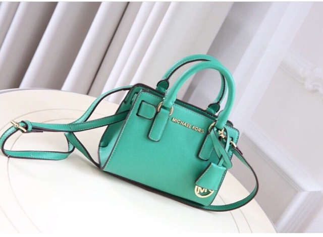 Túi xách Michael Kors Hamilton