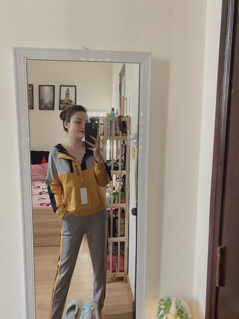 Bộ quần áo thể thao cao cấp phối màu vàng | BigBuy360 - bigbuy360.vn