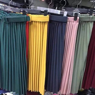Chân váy xếp ly kèm đai