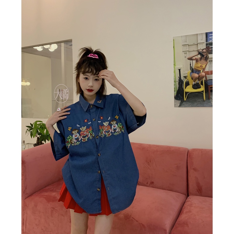 Áo Sơ Mi Denim Tay Ngắn Hoạ Tiết Thêu Thiết Kế Oversized Phong Cách Hàn Quốc