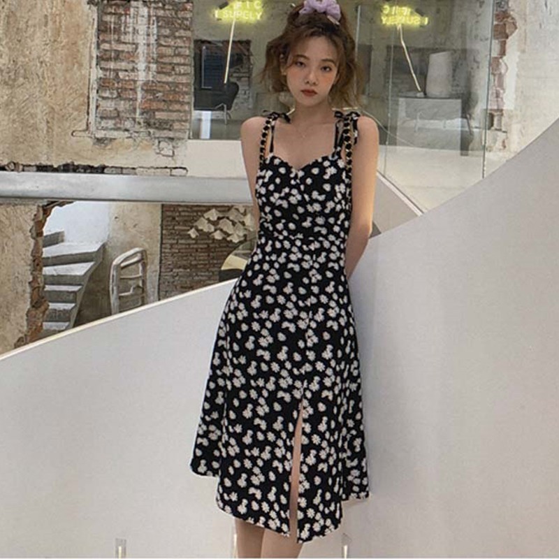 Đầm Dài Sát Nách Hoạ Tiết Hoa Cúc Thiết Kế Xẻ Quyến Rũ | BigBuy360 - bigbuy360.vn