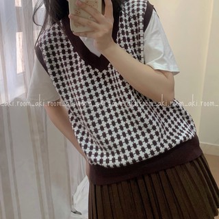 Áo gile len họa tiết hình chữ nhật nối cổ V