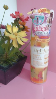 Tẩy da chết Detclear