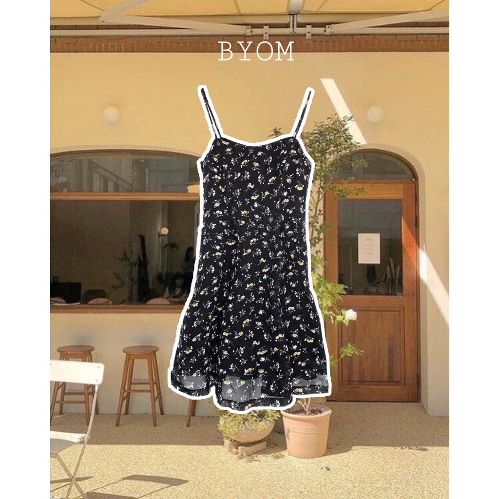 Byom.vn - Váy hai dây hoa nhí Violas Dress kèm Cardigan Mini Blanc