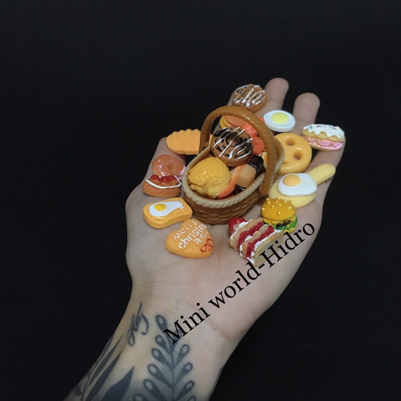 Set combo mô hình giỏ bánh mì mứt bánh trái nước ngọt mini tí hon tỉ lệ 1/12 1/8 dành trang trí nhà búp bê
