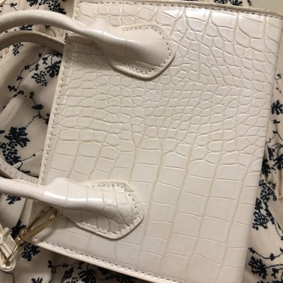 Túi Đeo Vai Hình Vuông Nhỏ Thiết Kế Đơn Giản Đa Năng Và Thời Trang Mới