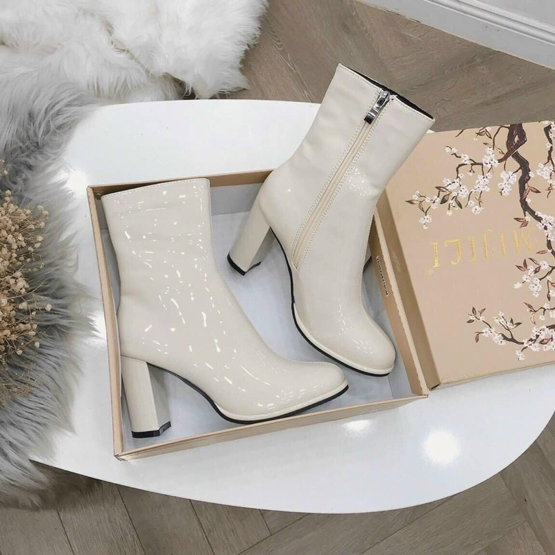 Boot cổ cao mũi tròn gót vuông 9cm mai phương bùi | BigBuy360 - bigbuy360.vn