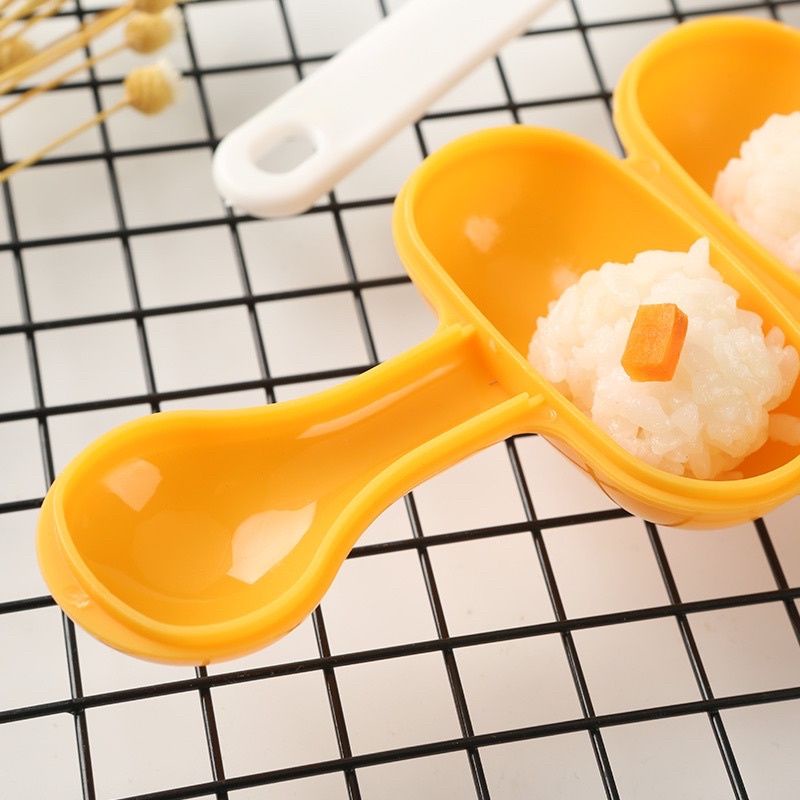 Bộ khuôn lắc cơm tạo hình cơm nắm cho bé ăn dặm kèm thìa xới cơm