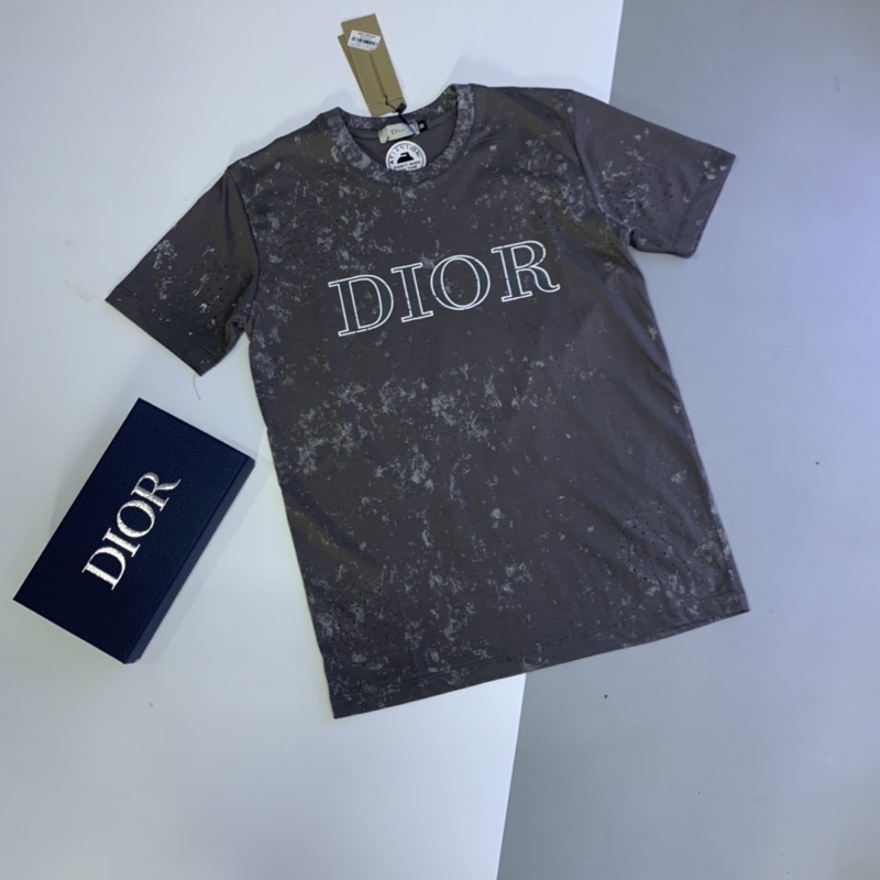 PhÔng nam hoạ tiết chữ in D.I.O.R nổi , áo nam Loang rách nhẹ 3633