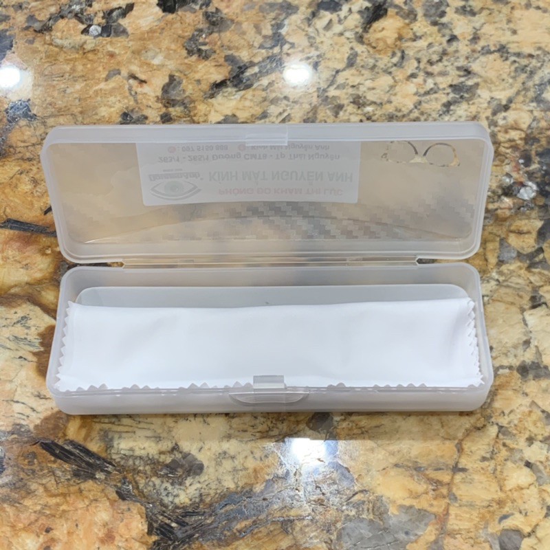 [Ảnh thật+Free ship] hộp đựng kính cận chống va đập, chịu lực mạnh, siêu bền màu trong suốt Kính mắt Nguyễn Anh | BigBuy360 - bigbuy360.vn