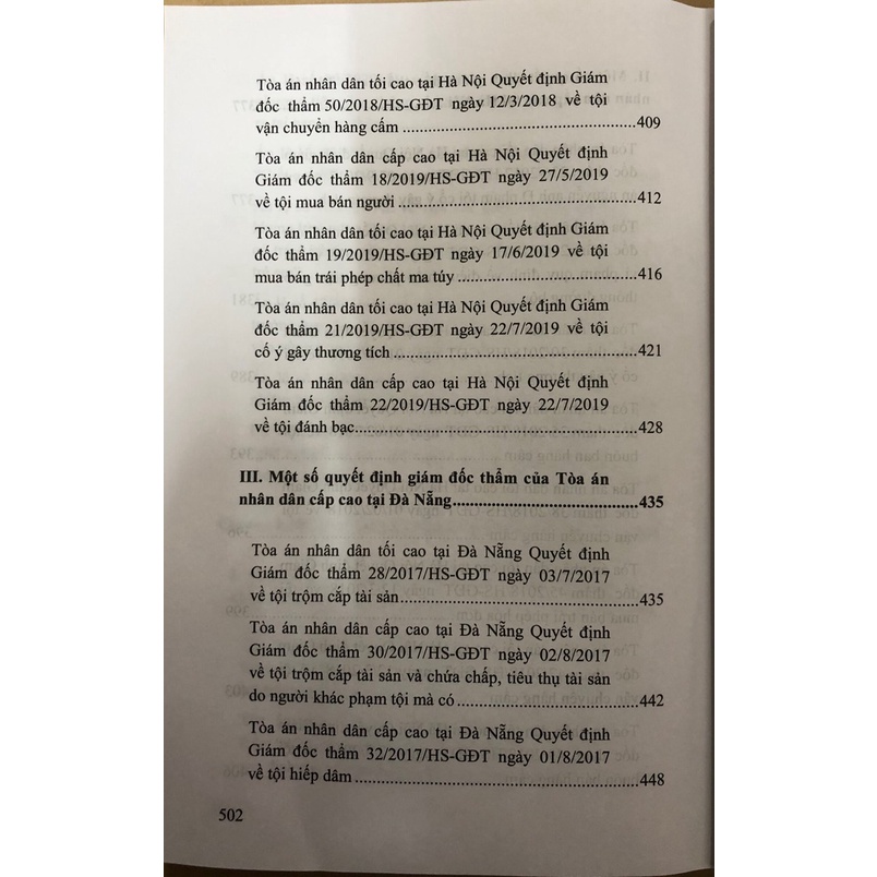Sách Bình luận án hình sự phức tạp, có nhiều quan điểm khác nhau trong quá trình tiến hành tố tụng và một số án lệ