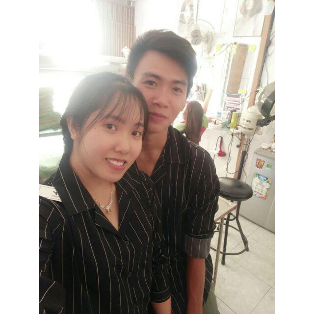 Áo Sơ Mi Đen Sọc Dáng Vừa Cổ Vest Nam Nữ