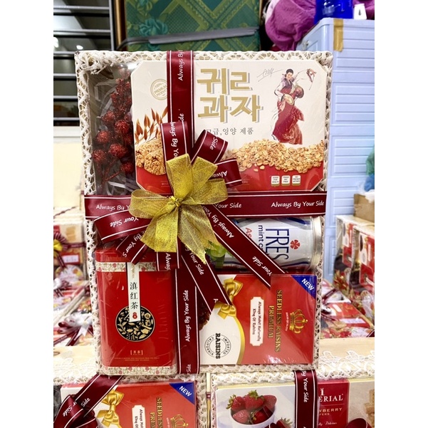 (Hình tự chụp 100%) Giỏ Quà Tết Bánh Kẹo Nhập Khẩu Chính Hãng Có VAT Ship Hoả Tốc | BigBuy360 - bigbuy360.vn