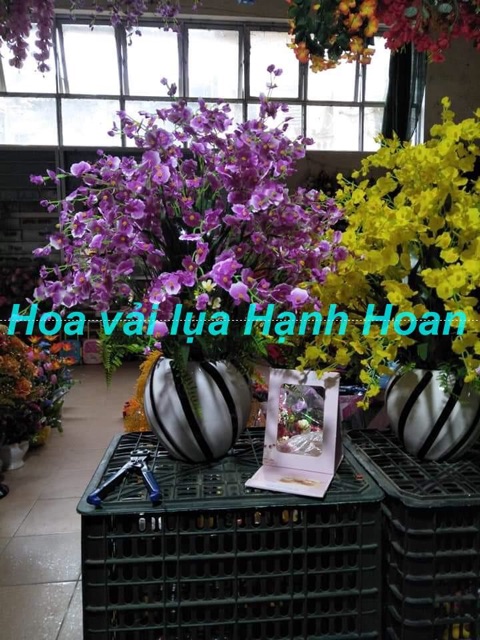 Bó 10 cành hoa lan vũ nữ- hoa vải lụa