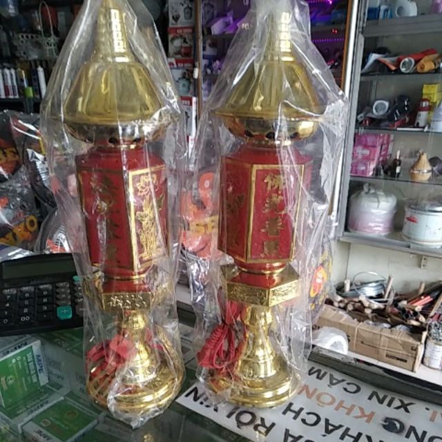 Đèn thờ tứ quý