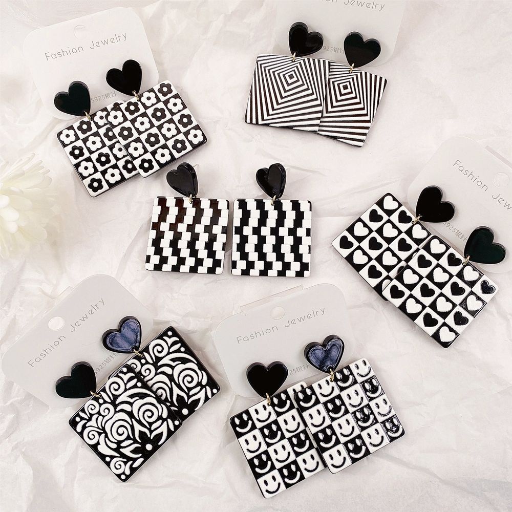 Khuyên Tai Dáng Dài Họa Tiết Mặt Cười Phong Cách Hàn Quốc Cổ Điển Thanh Lịch Cho Nữ