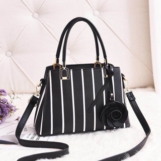 Túi Lyn hến kẻ size 24