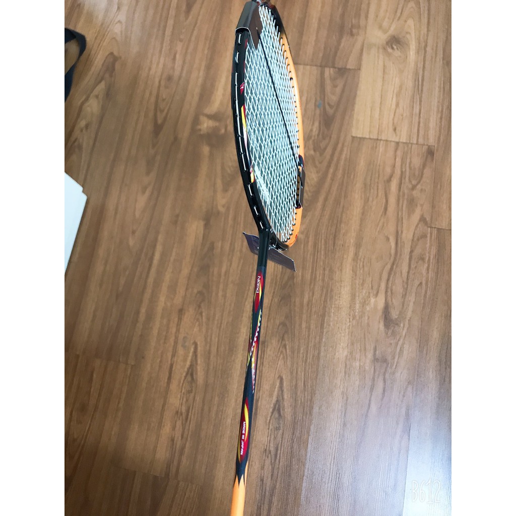 VỢT CẦU LÔNG YONEX KHUNG CACBON CỰC CHẮC CHẮN