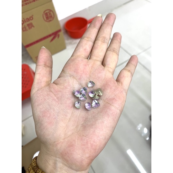 Đá ngũ sắc-đá khối chân nhọn siêu sáng bền