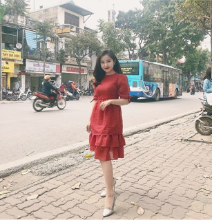 Váy voan chân tầng