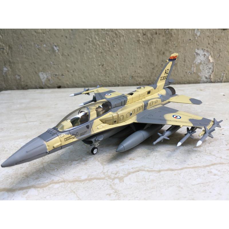 Mô hình máy bay F-16EF 1:72