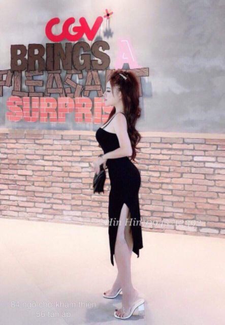 Váy ôm body 2 dây xẻ cạnh | BigBuy360 - bigbuy360.vn