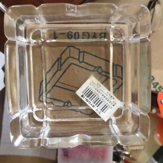 Gạt tàn thuốc thủy tinh 8x8