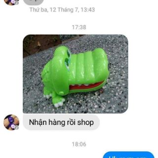 Răng cá sấu. Đồ chơi cho bé
