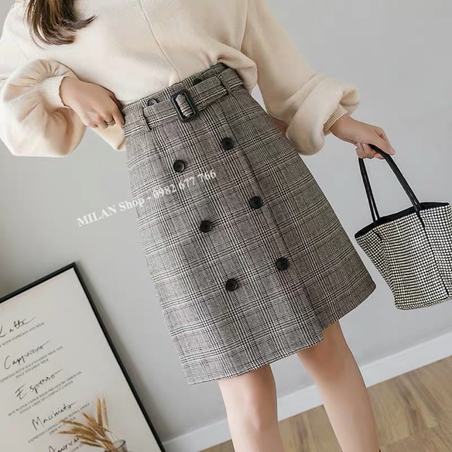 Chân váy dạ ngang gối kèm đai 2 hàng khuy thời trang. | BigBuy360 - bigbuy360.vn