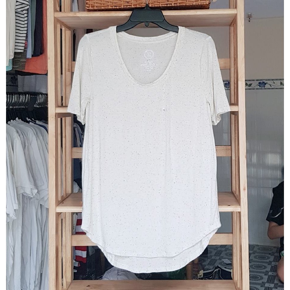Áo thun 24 7 vạt bầu