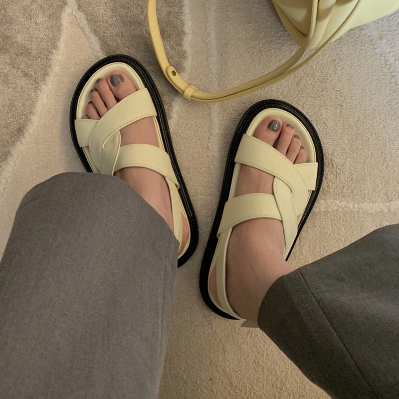 Giày Dép sandal đế phẳng mũi tròn thiết kế quai đan chéo thoải mái thời trang Hàn Quốc cho nữ