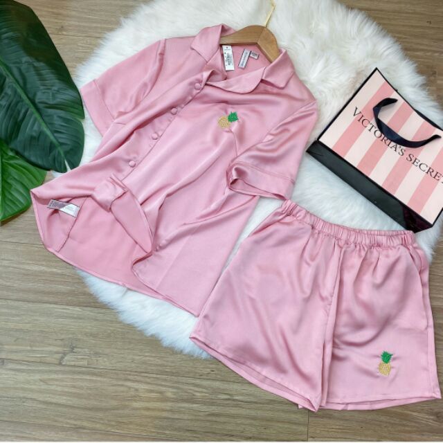 Bộ pijama lụa đùi hãng Victorias Secret