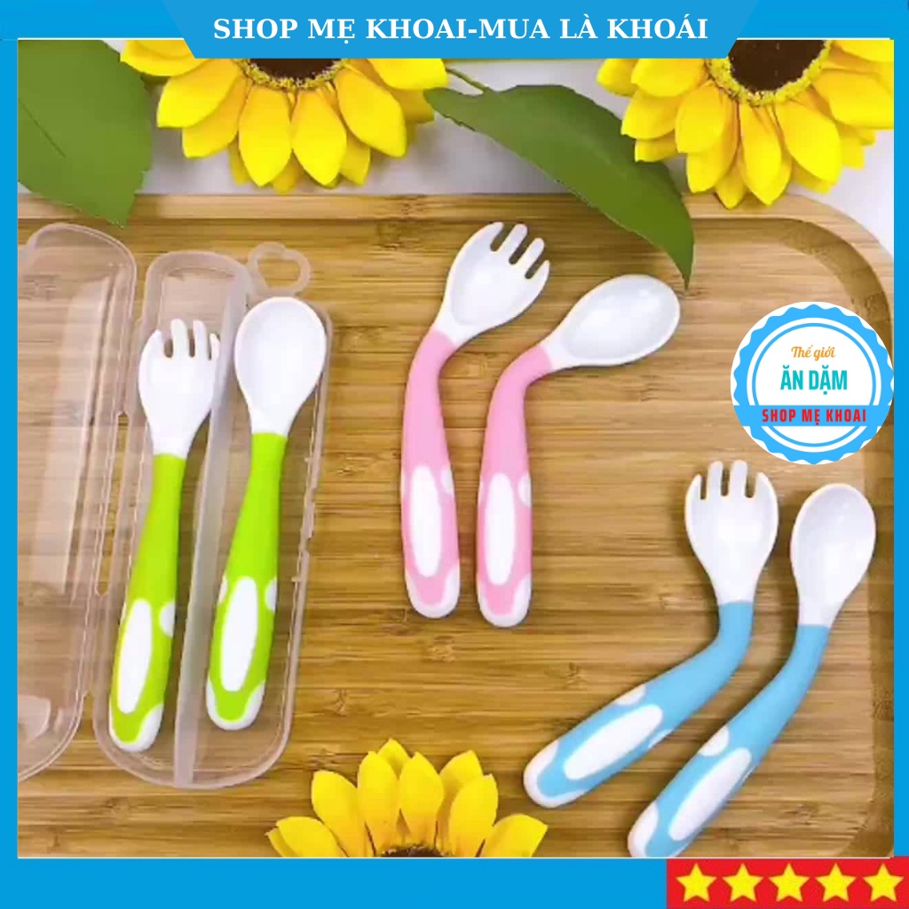 Set Thìa dĩa uốn cong 360 độ cao cấp kèm hộp cho bé tập xúc xinh xắn