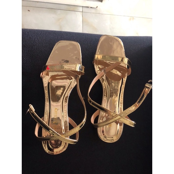 Giày Sandal Gót Bầu Quai Ngang Mã S5