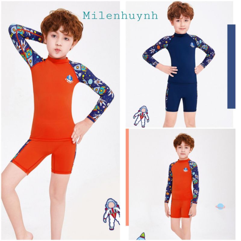 Sét bộ đồ bơi dài tay cho bé trai màu đỏ, xanh in họa tiết vũ trụ