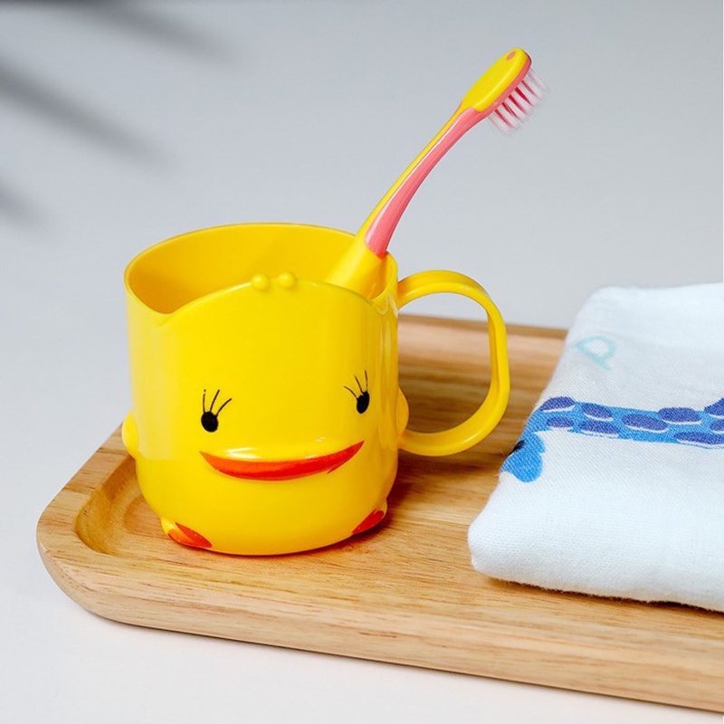 Cốc Vịt Vàng Ngộ Nghĩnh Đáng Yêu Giúp Bé Yêu Thích Việc Đánh - G54