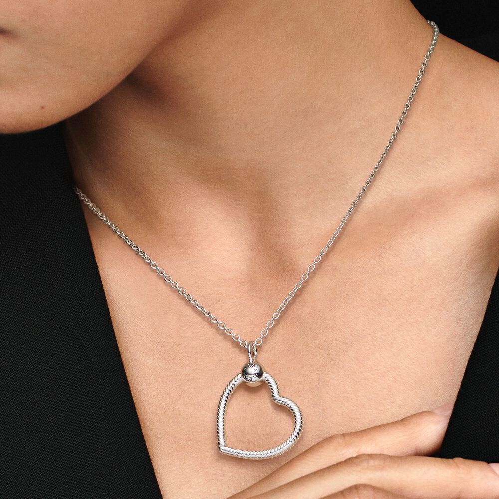 Mặt dây chuyền hình trái tim đính đá