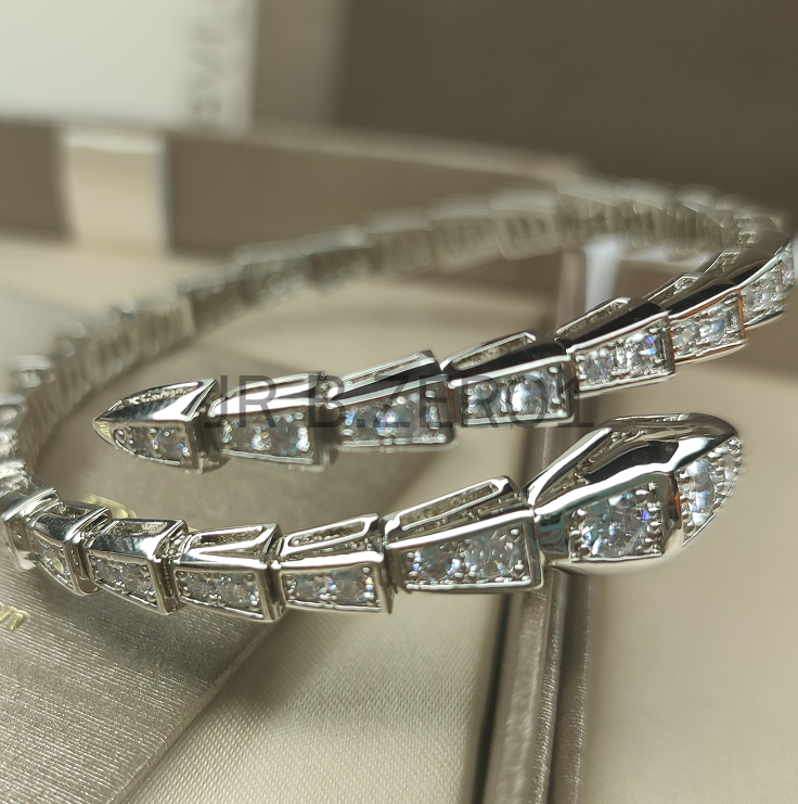 2021 New Serpenti Viper One-coil Slim Bracelet in 18 Kt White Gold Set with Full Pavé Diamonds.