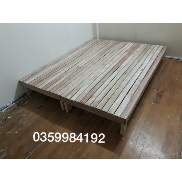 Giường palet gỗ bạch đàn tự nhiên chân cao 25p