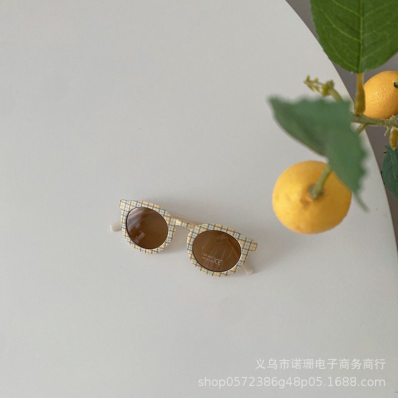 KM4- Kính mắt họa tiết kẻ cho bé