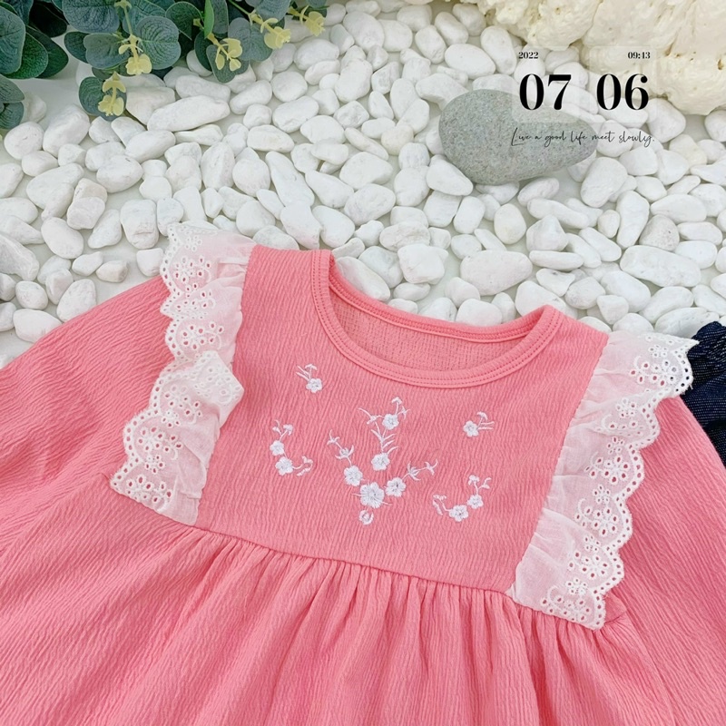 SBG433 - BỘ BÉ GÁI XUẤT DƯ ÁO HỒNG CÁNH TIÊN TRẮNG QUẦN GIẢ BÒ