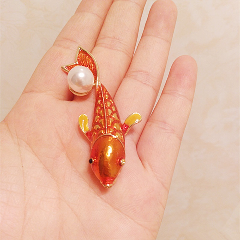 Ghim cài áo hình cá vàng đỏ ngộ nghĩnh
