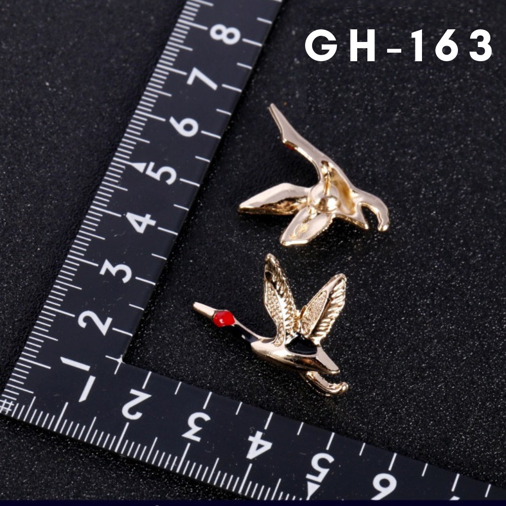 Ghim cài áo Vest Nam Nữ Lapel Pin thời trang hình sếu đầu đỏ GH-163 {Phụ kienj Vest Nam - AdamZone}