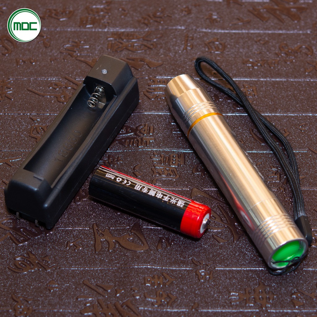 Mộc - Đèn pin soi đá chuyên dụng TẶNG kèm sạc + pin